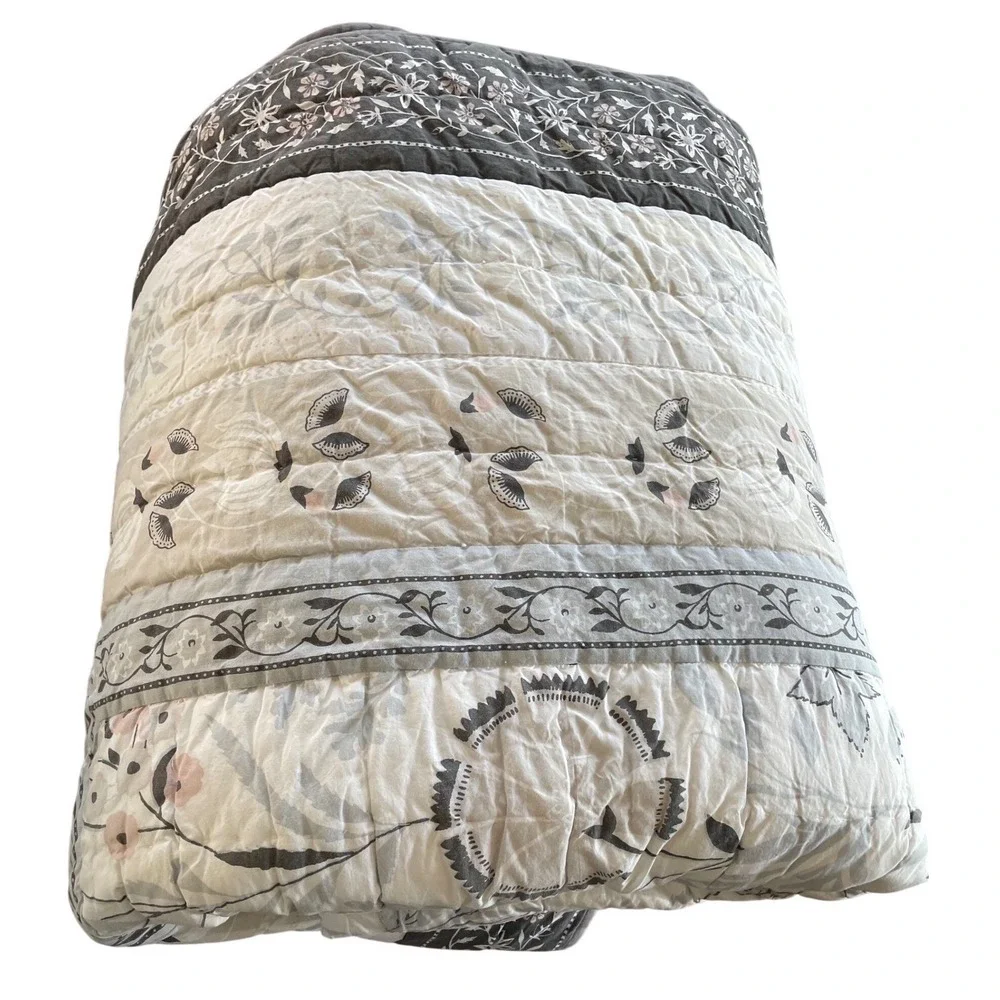 Garnet Hill King Cal King Floral Quilt Cotton Grey White Botanical Bedspread
